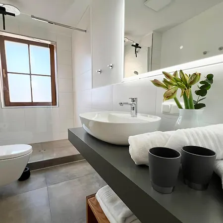 Aesten Mare 2 公寓 *